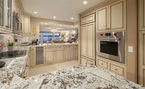 6363 Lake Washington Boulevard NE Kirkland WA 98033