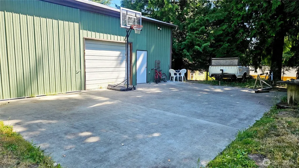 17017 10th Avenue NE Shoreline WA 98155