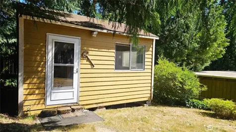 17017 10th Avenue NE Shoreline WA 98155