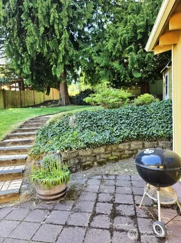 17017 10th Avenue NE Shoreline WA 98155