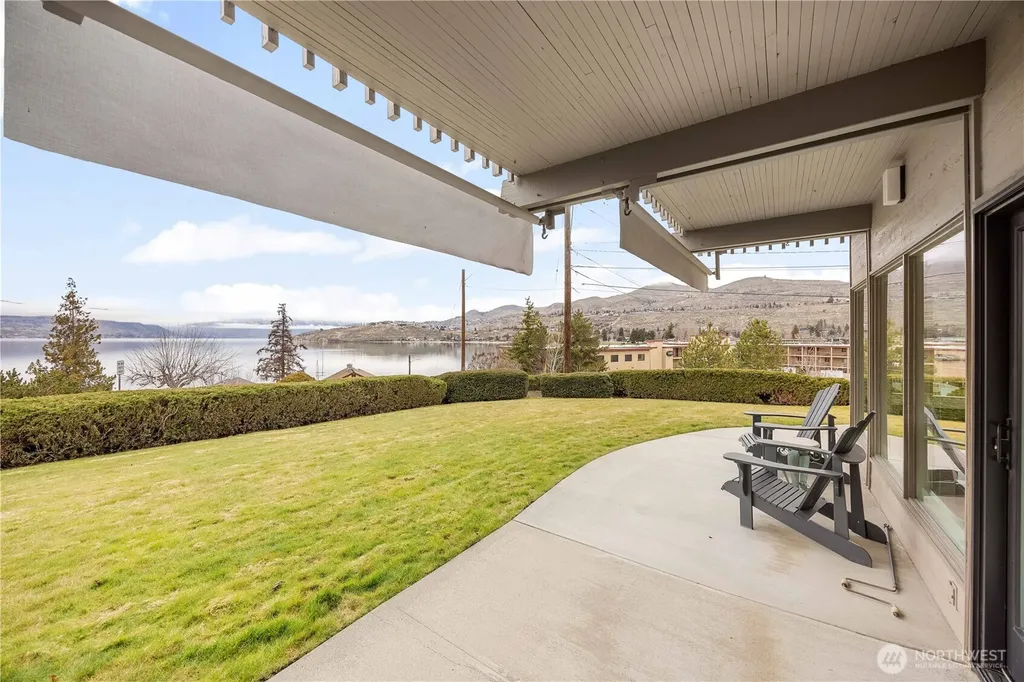 301 S 3rd Street Chelan WA 98816