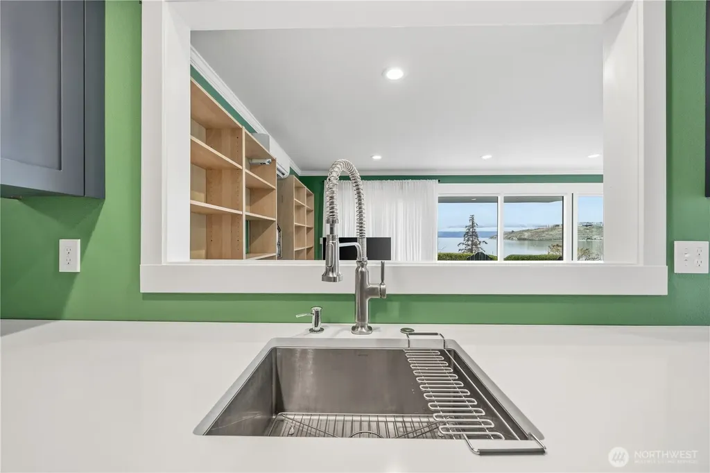 301 S 3rd Street Chelan WA 98816