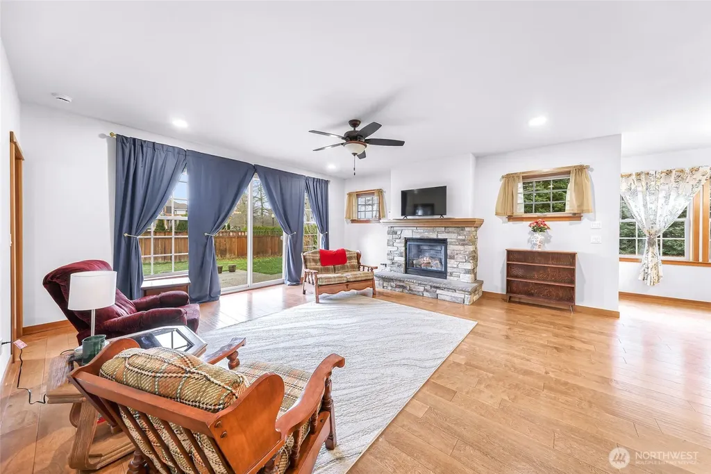 879 Bentgrass Way Lynden WA 98264