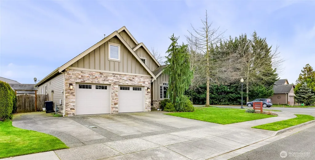 879 Bentgrass Way Lynden WA 98264