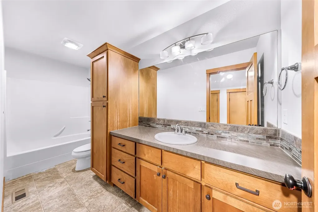 879 Bentgrass Way Lynden WA 98264