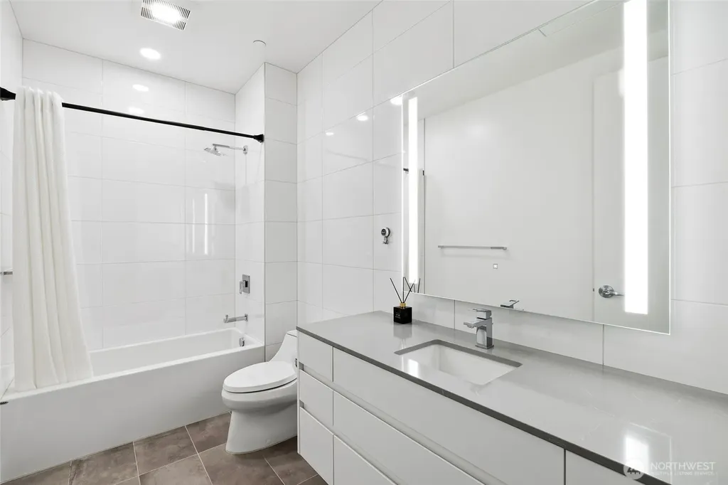 10232 NE 10th Street Bellevue WA 98004