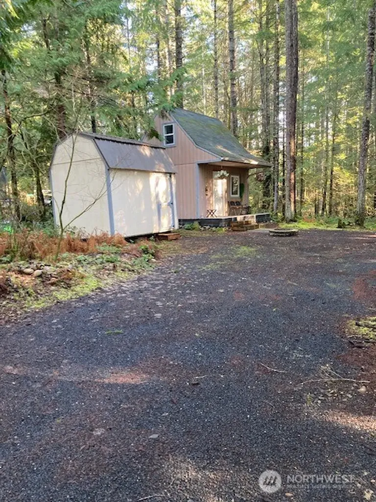 320 N Mt Jupiter Drive Hoodsport WA 98548