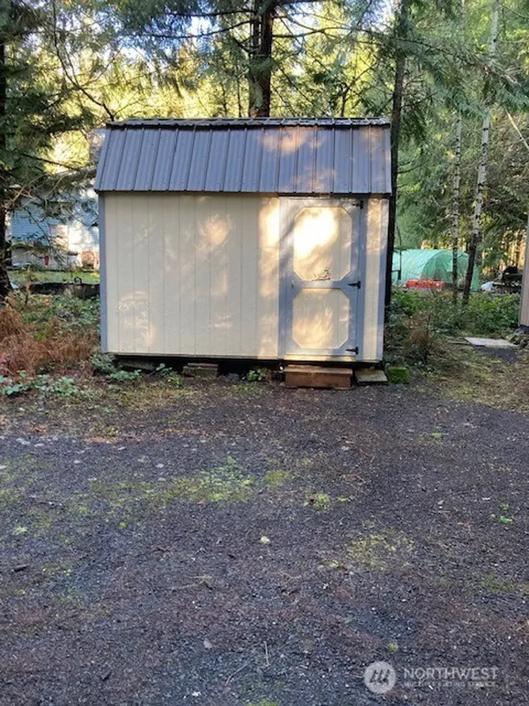 320 N Mt Jupiter Drive Hoodsport WA 98548