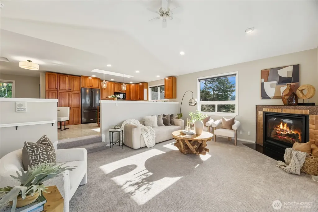 5064 Beach Drive SW Seattle WA 98136