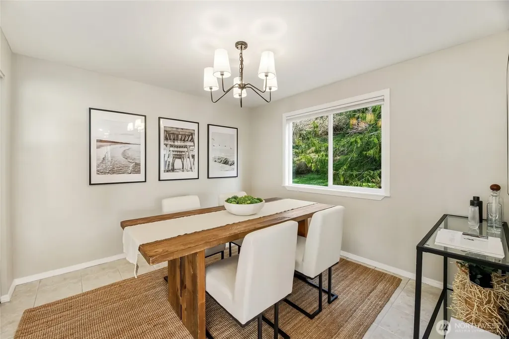 5064 Beach Drive SW Seattle WA 98136