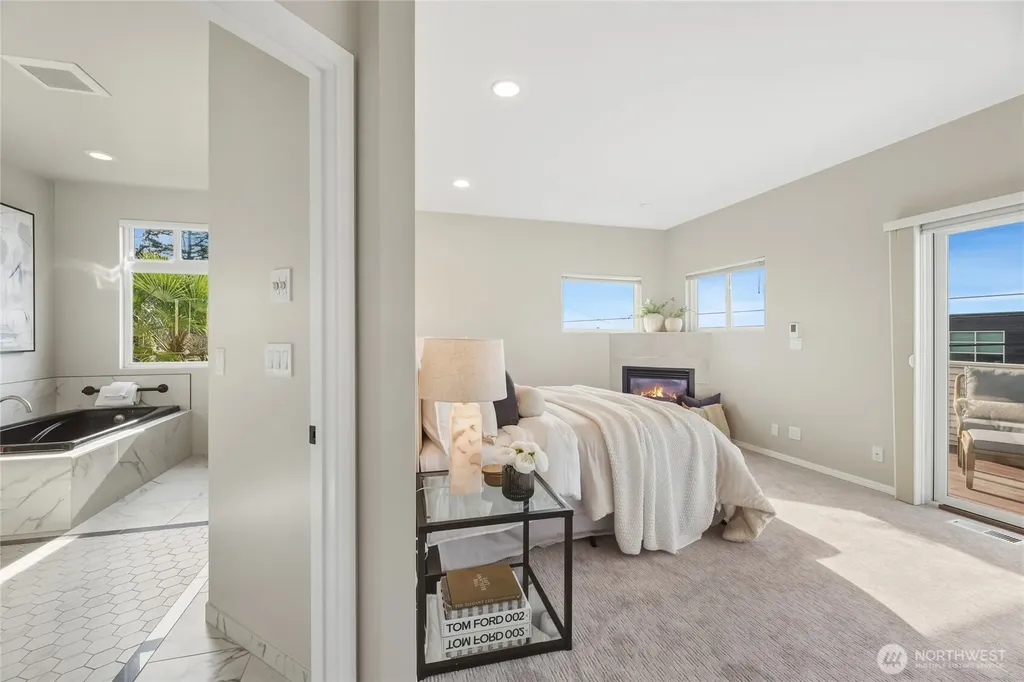 5064 Beach Drive SW Seattle WA 98136