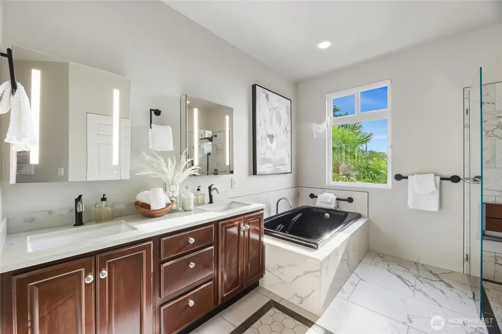 5064 Beach Drive SW Seattle WA 98136