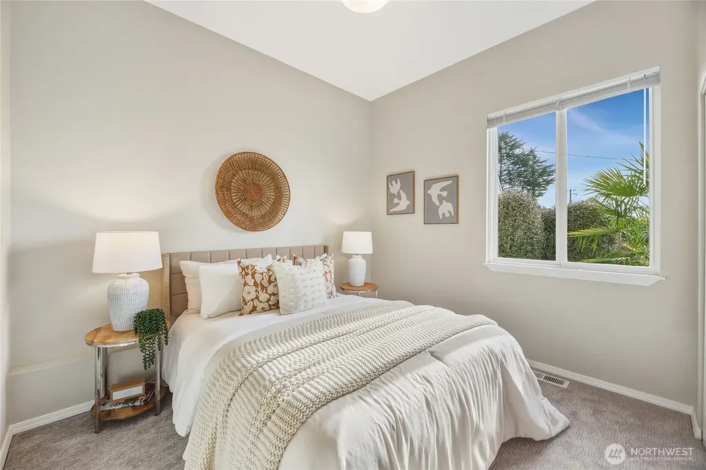 5064 Beach Drive SW Seattle WA 98136