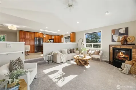 5064 Beach Drive SW Seattle WA 98136