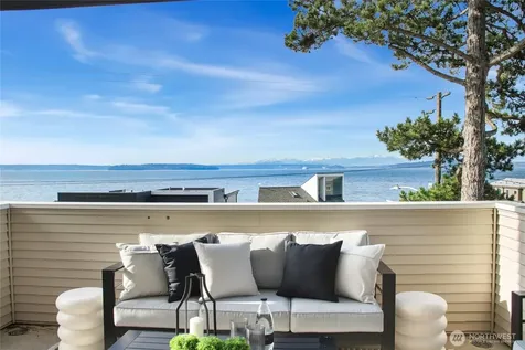 5064 Beach Drive SW Seattle WA 98136