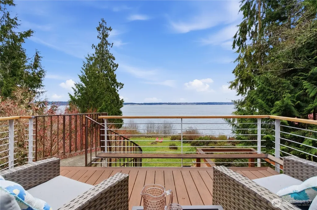 610 Tala Shore Drive Port Ludlow WA 98365