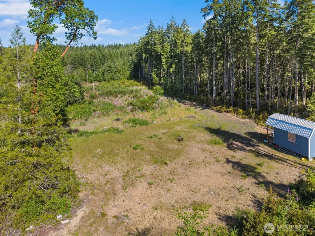2561 E Harstine Island Road N Shelton WA 98584