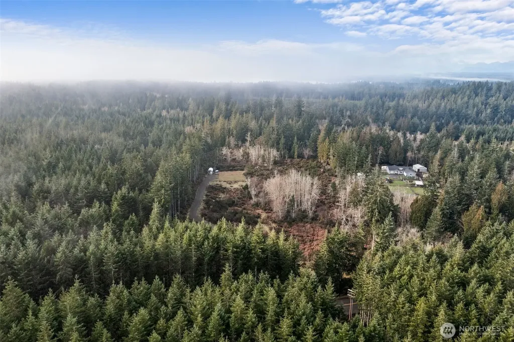 2561 E Harstine Island Road N Shelton WA 98584