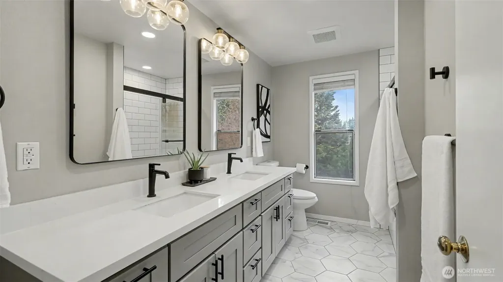 15016 SE 184th Street Renton WA 98058