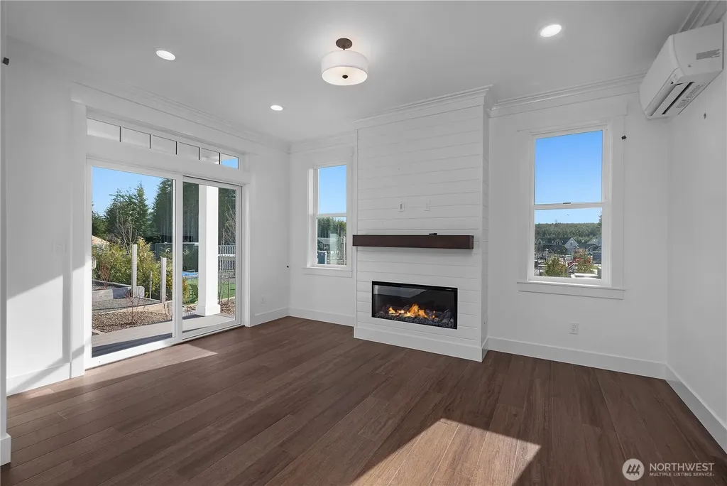 4 Springboard Street Pacific Beach WA 98571