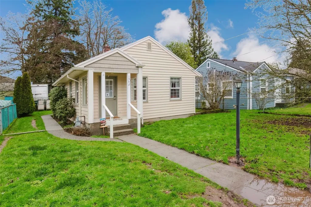 1342 N Montgomery Avenue Bremerton WA 98312