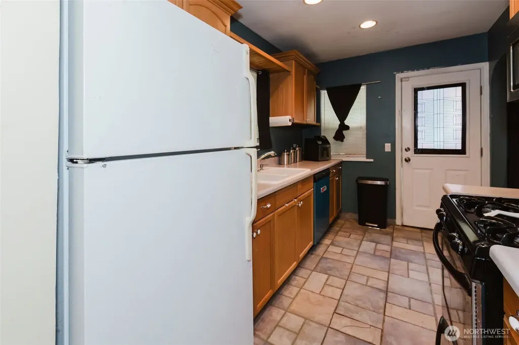 1342 N Montgomery Avenue Bremerton WA 98312