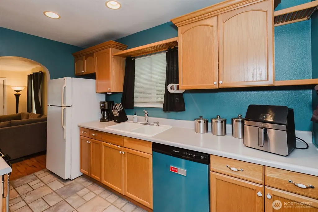 1342 N Montgomery Avenue Bremerton WA 98312