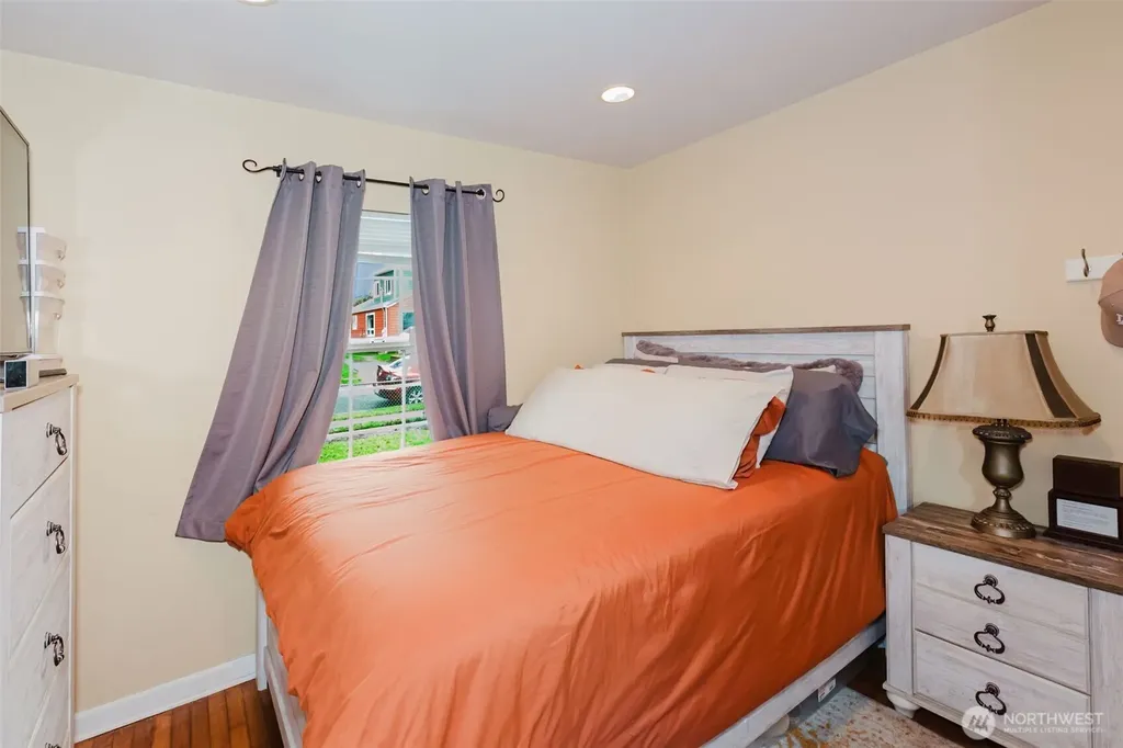 1342 N Montgomery Avenue Bremerton WA 98312