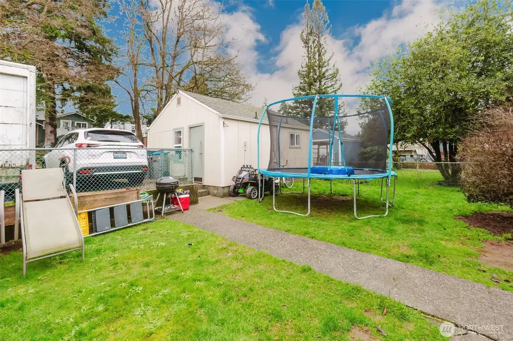 1342 N Montgomery Avenue Bremerton WA 98312