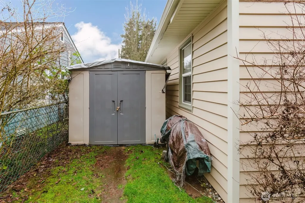 1342 N Montgomery Avenue Bremerton WA 98312