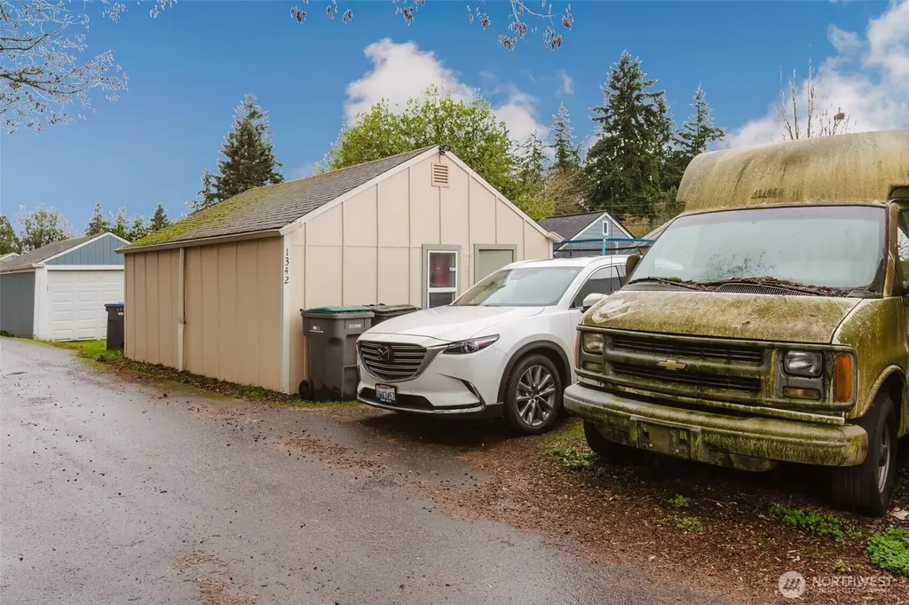 1342 N Montgomery Avenue Bremerton WA 98312