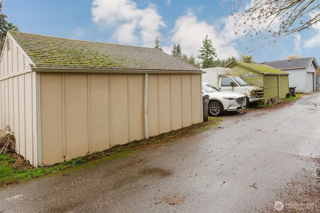 1342 N Montgomery Avenue Bremerton WA 98312
