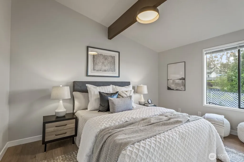 5110 NW Sammamish Road Issaquah WA 98027