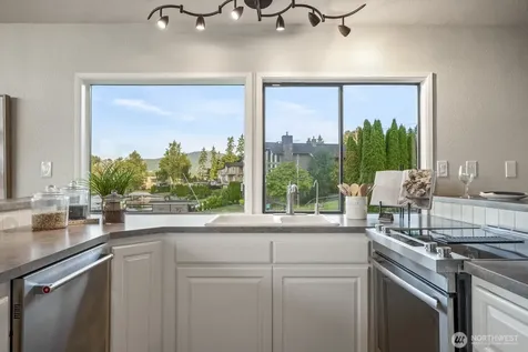 5110 NW Sammamish Road Issaquah WA 98027