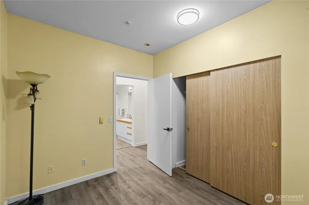 21920 42nd Avenue S Kent WA 98032
