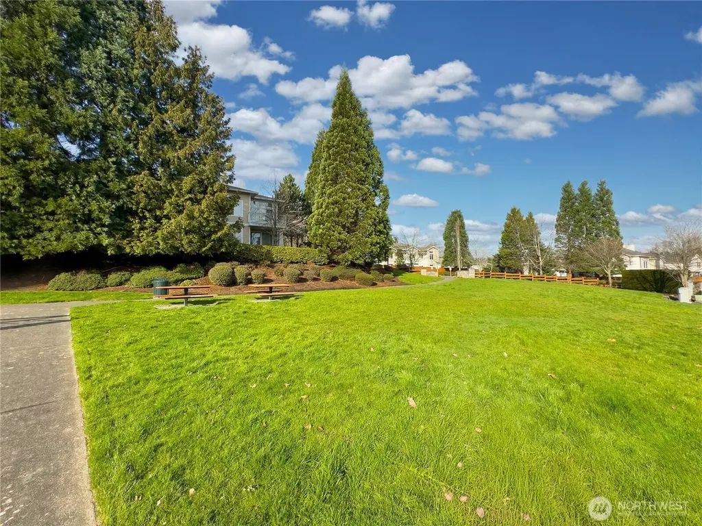 21920 42nd Avenue S Kent WA 98032