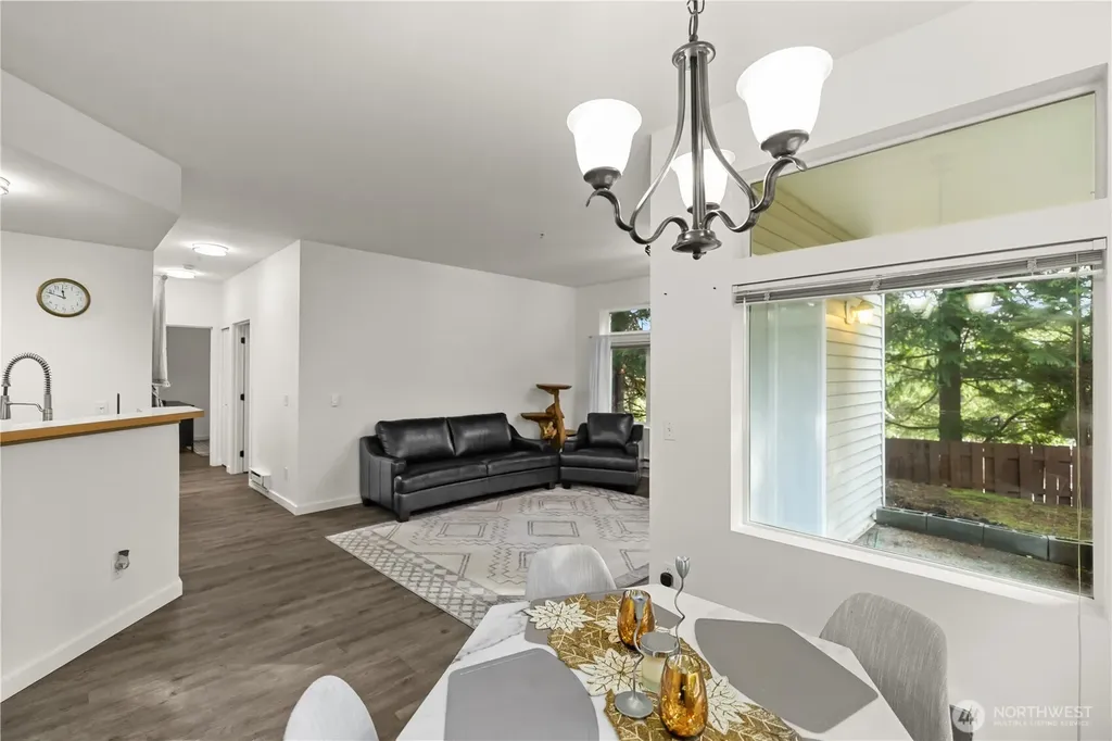 21920 42nd Avenue S Kent WA 98032