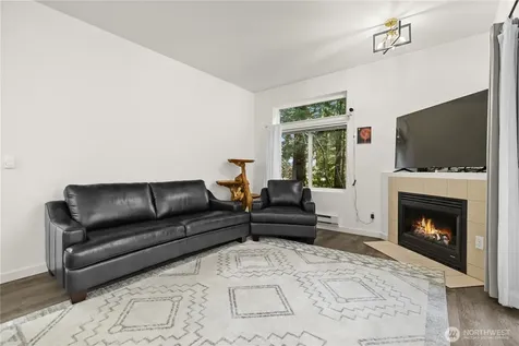 21920 42nd Avenue S Kent WA 98032