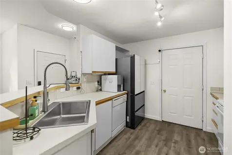 21920 42nd Avenue S Kent WA 98032