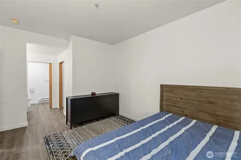 21920 42nd Avenue S Kent WA 98032