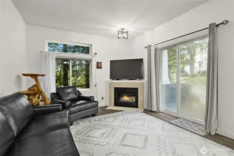 21920 42nd Avenue S Kent WA 98032