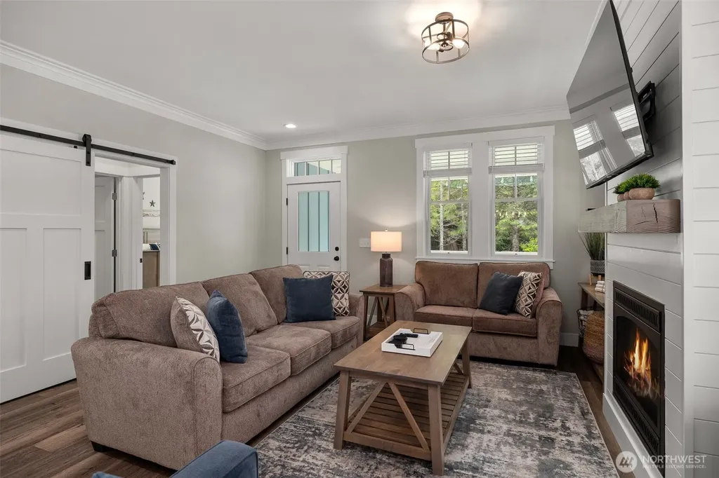 37 Elk Creek Loop Pacific Beach WA 98571