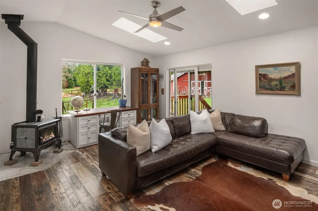 11807 322nd Avenue NE Duvall WA 98019