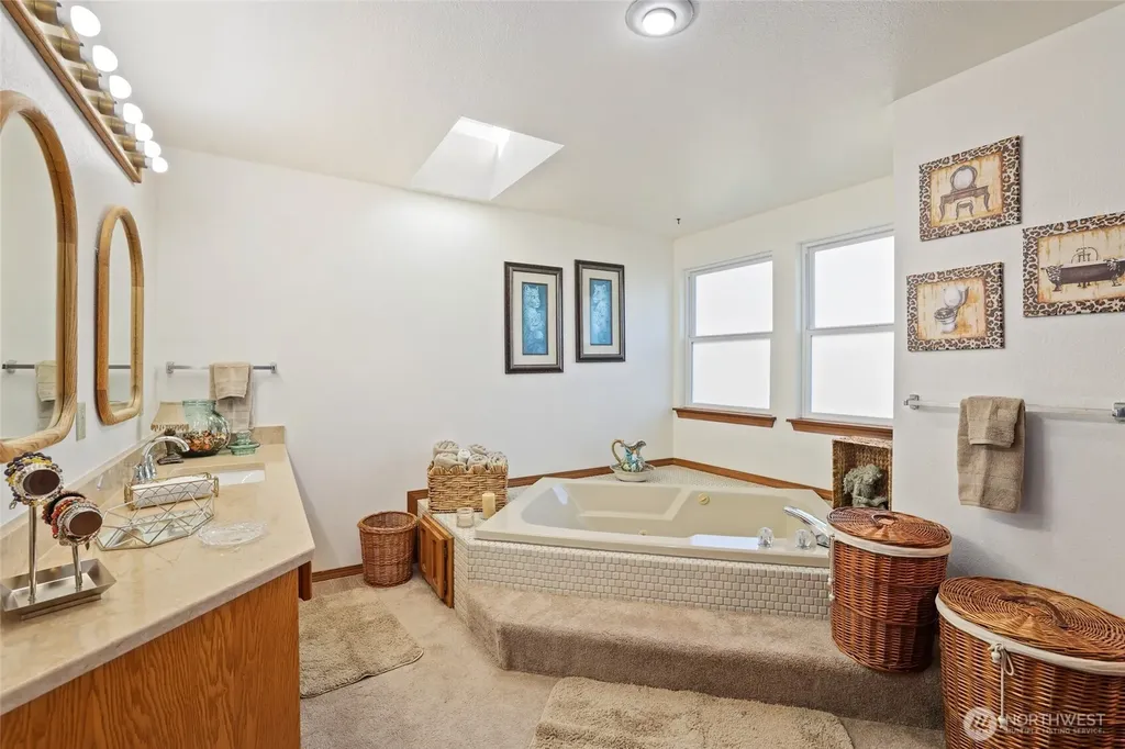 2201 33rd Avenue SE Puyallup WA 98374