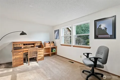 2201 33rd Avenue SE Puyallup WA 98374