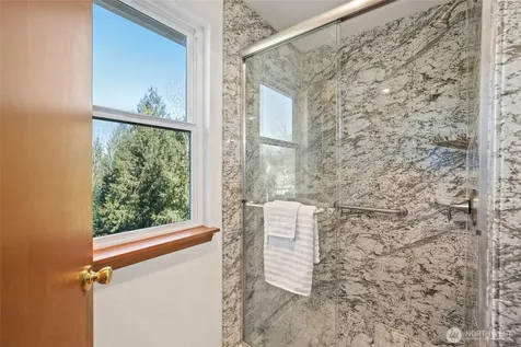 2201 33rd Avenue SE Puyallup WA 98374