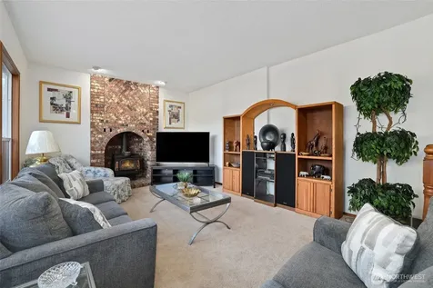 2201 33rd Avenue SE Puyallup WA 98374