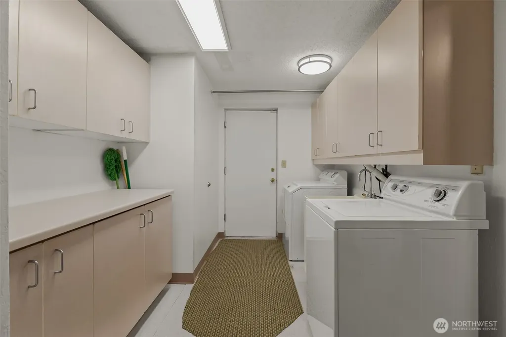 2207 Bremerton Avenue NE Renton WA 98059