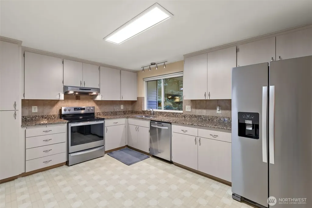 2207 Bremerton Avenue NE Renton WA 98059