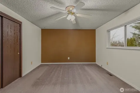 2207 Bremerton Avenue NE Renton WA 98059